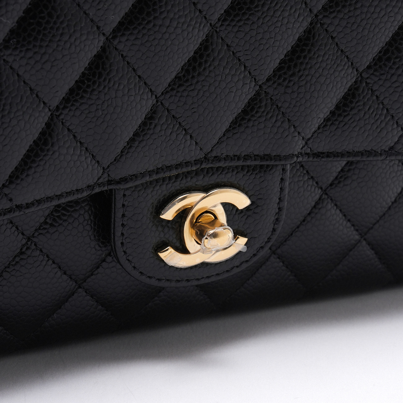 CHANEL(NEW)샤넬 캐비어 클래식 미듐 플랩백 (새상품) NEW PRODUCT