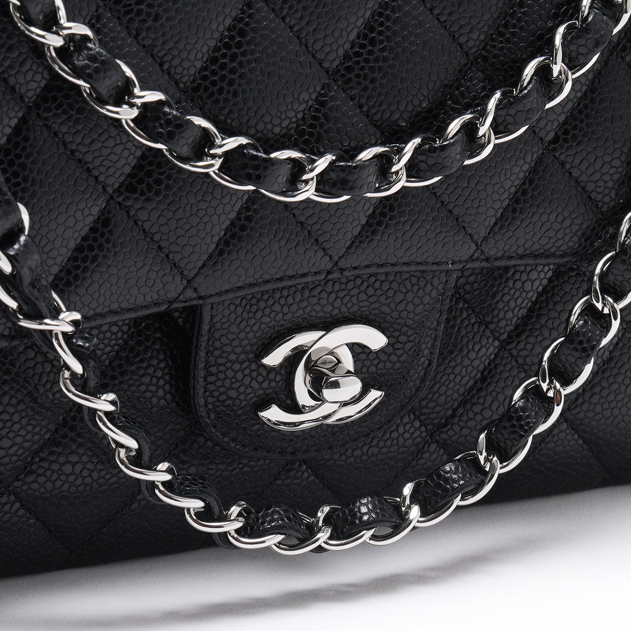 CHANEL(USED)샤넬 캐비어 클래식 미듐 플랩백
