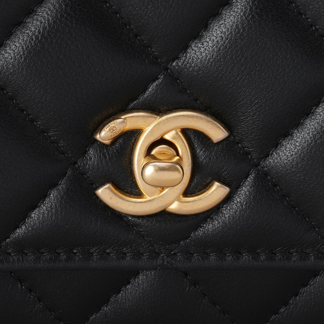 CHANEL(USED)샤넬 램스킨 골든볼 WOC
