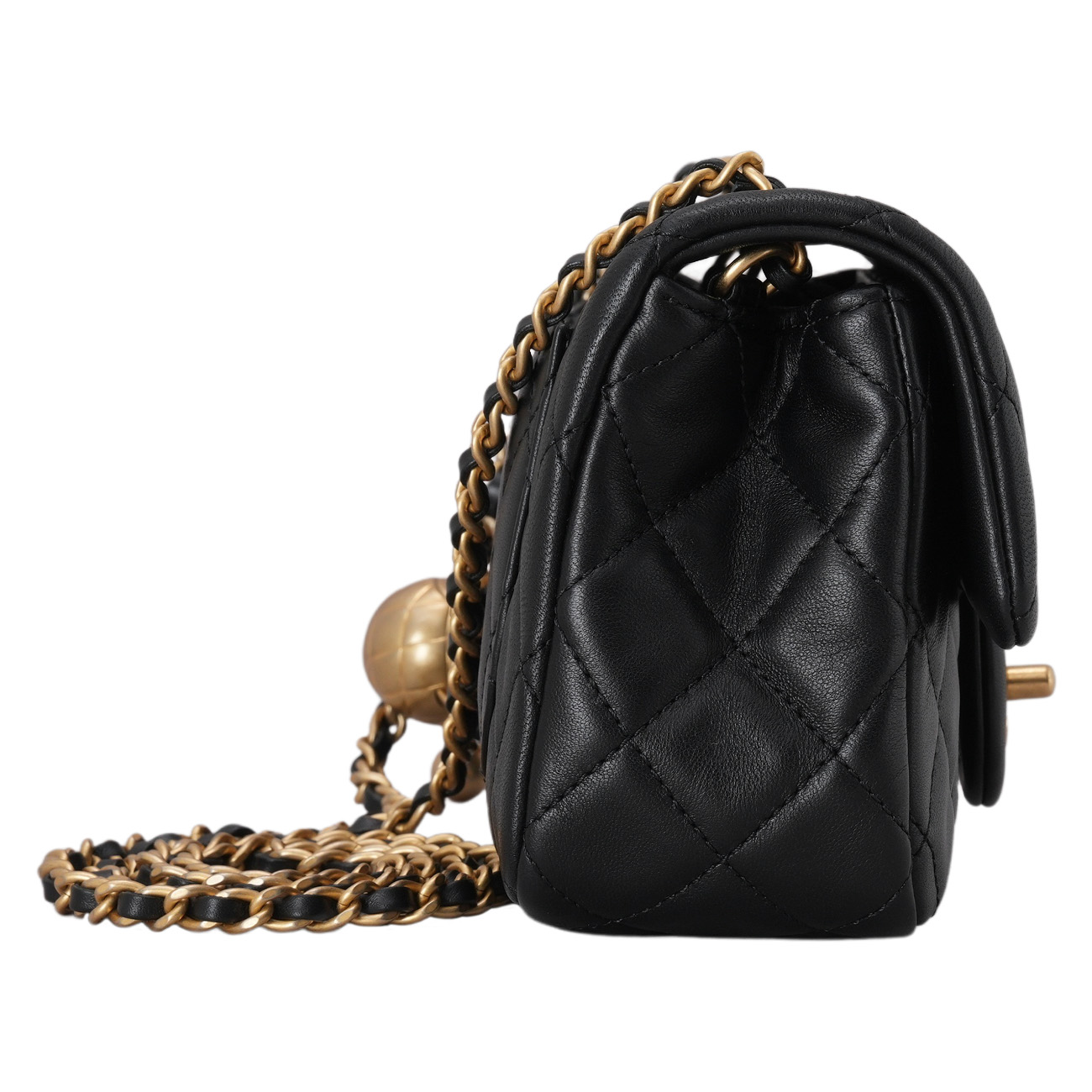 CHANEL(USED)샤넬 램스킨 뉴미니 골든볼 크로스백