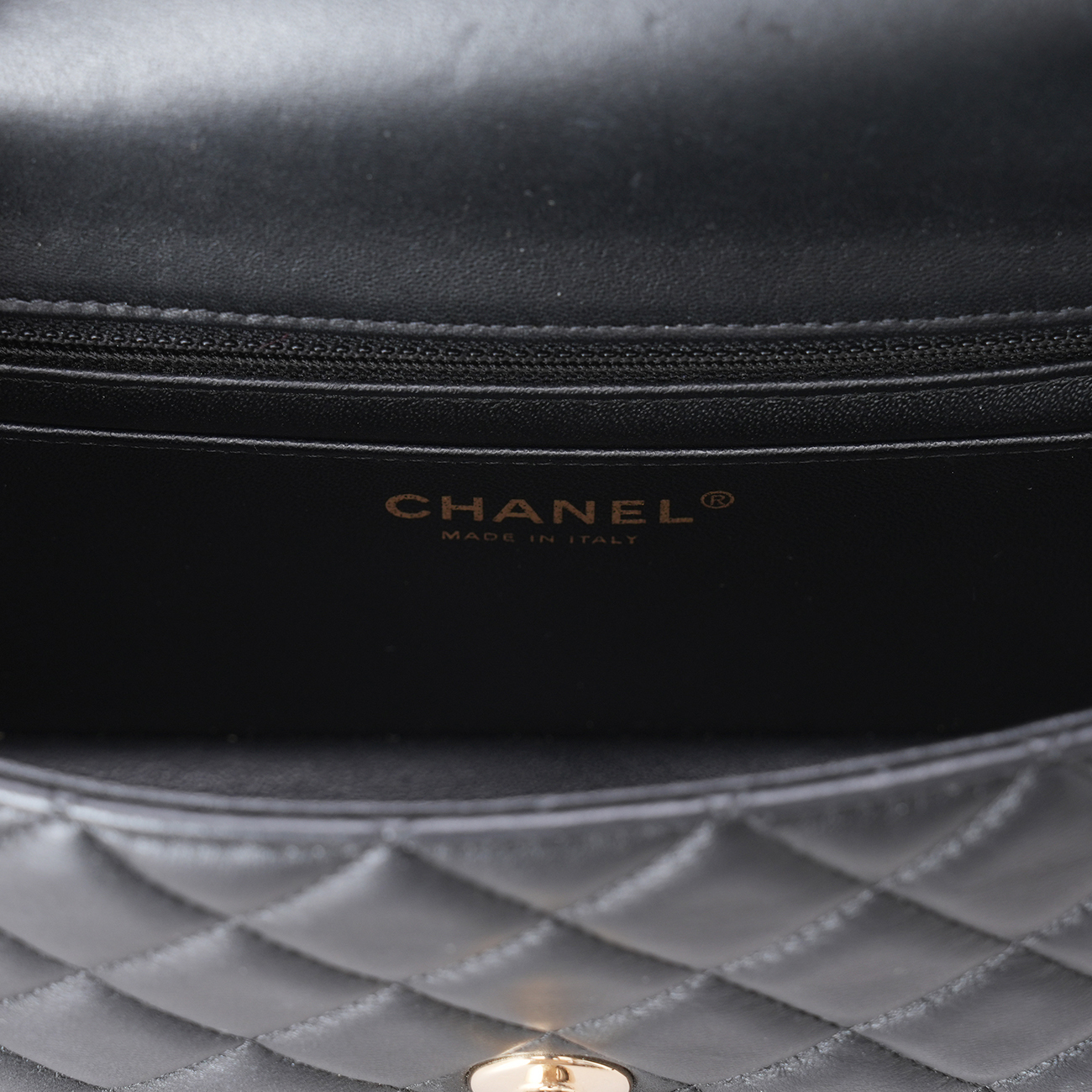 CHANEL(USED)샤넬 램스킨 클래식 뉴미니 크로스백
