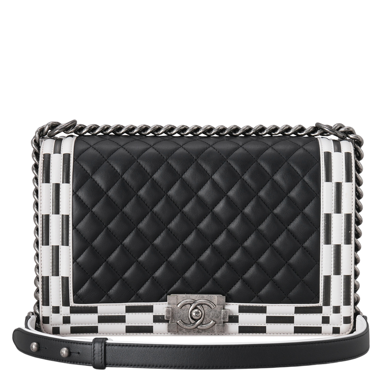 CHANEL(USED)샤넬 시즌 보이샤넬 뉴미듐 플랩백