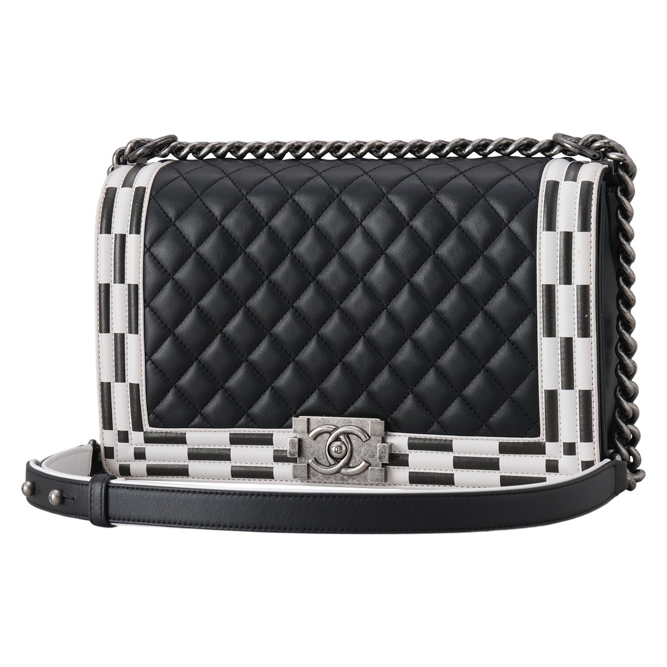 CHANEL(USED)샤넬 시즌 보이샤넬 뉴미듐 플랩백