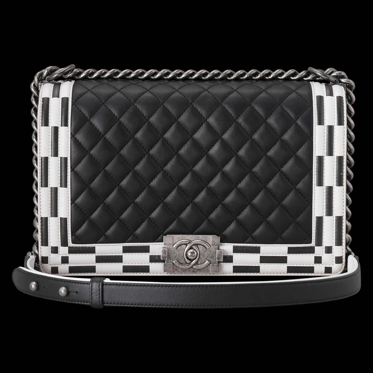 CHANEL(USED)샤넬 시즌 보이샤넬 뉴미듐 플랩백