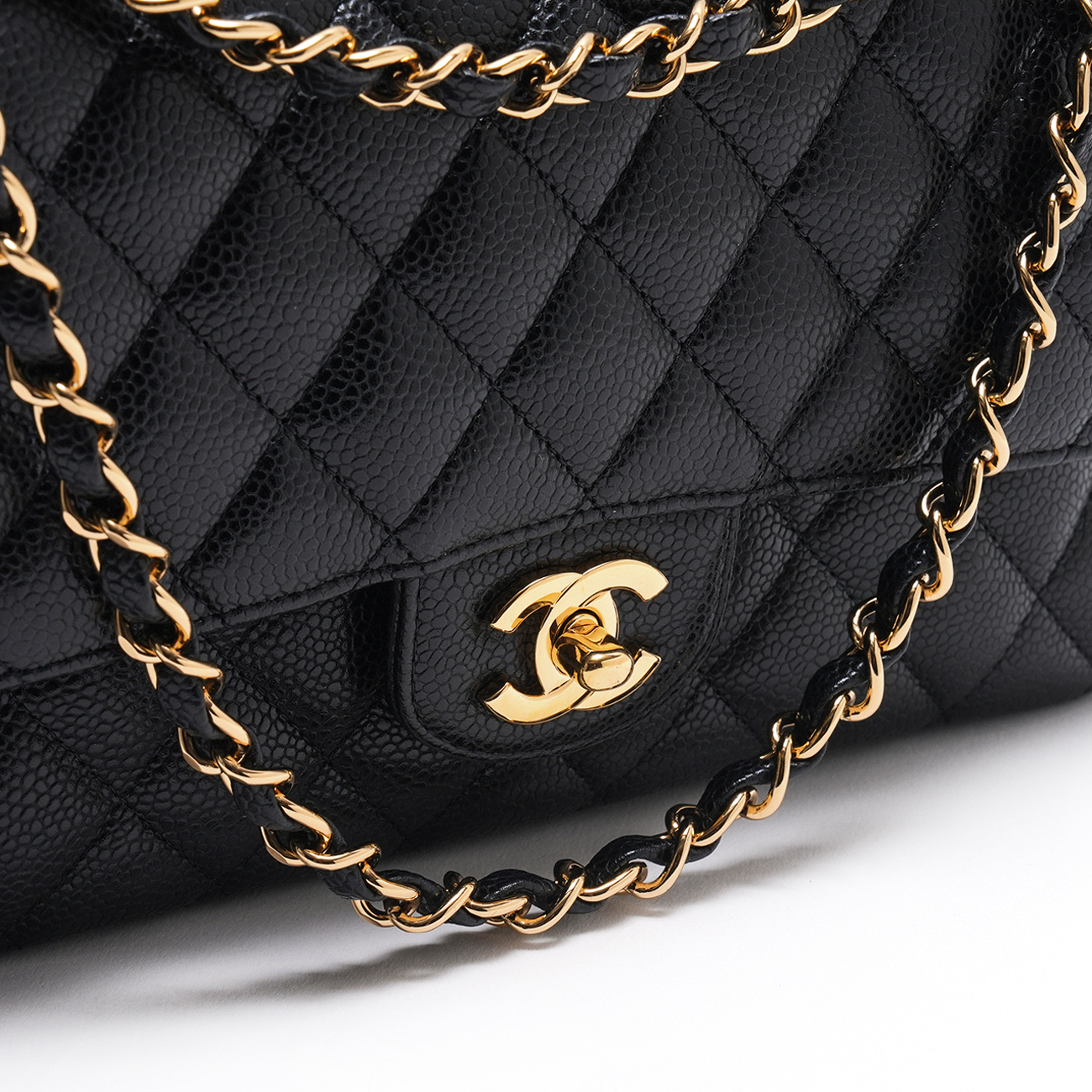 CHANEL(USED)샤넬 캐비어 클래식 미듐 플랩백