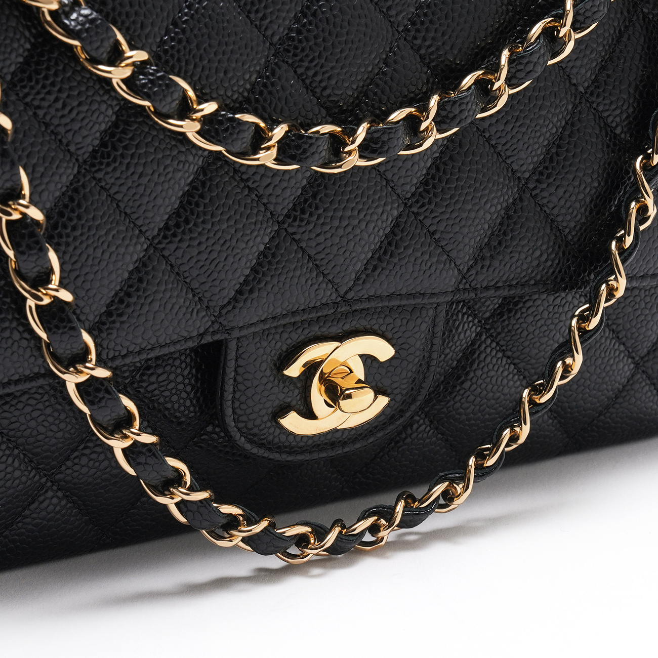 CHANEL(USED)샤넬 캐비어 클래식 미듐 플랩백