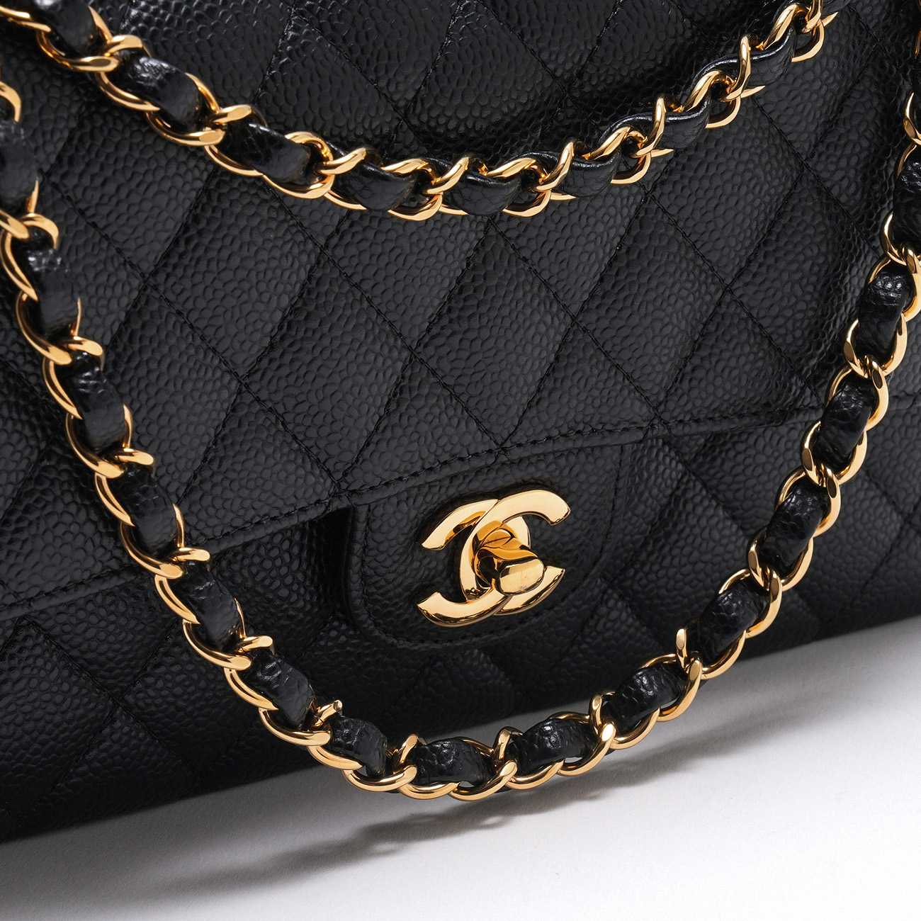 CHANEL(USED)샤넬 캐비어 클래식 미듐 플랩백