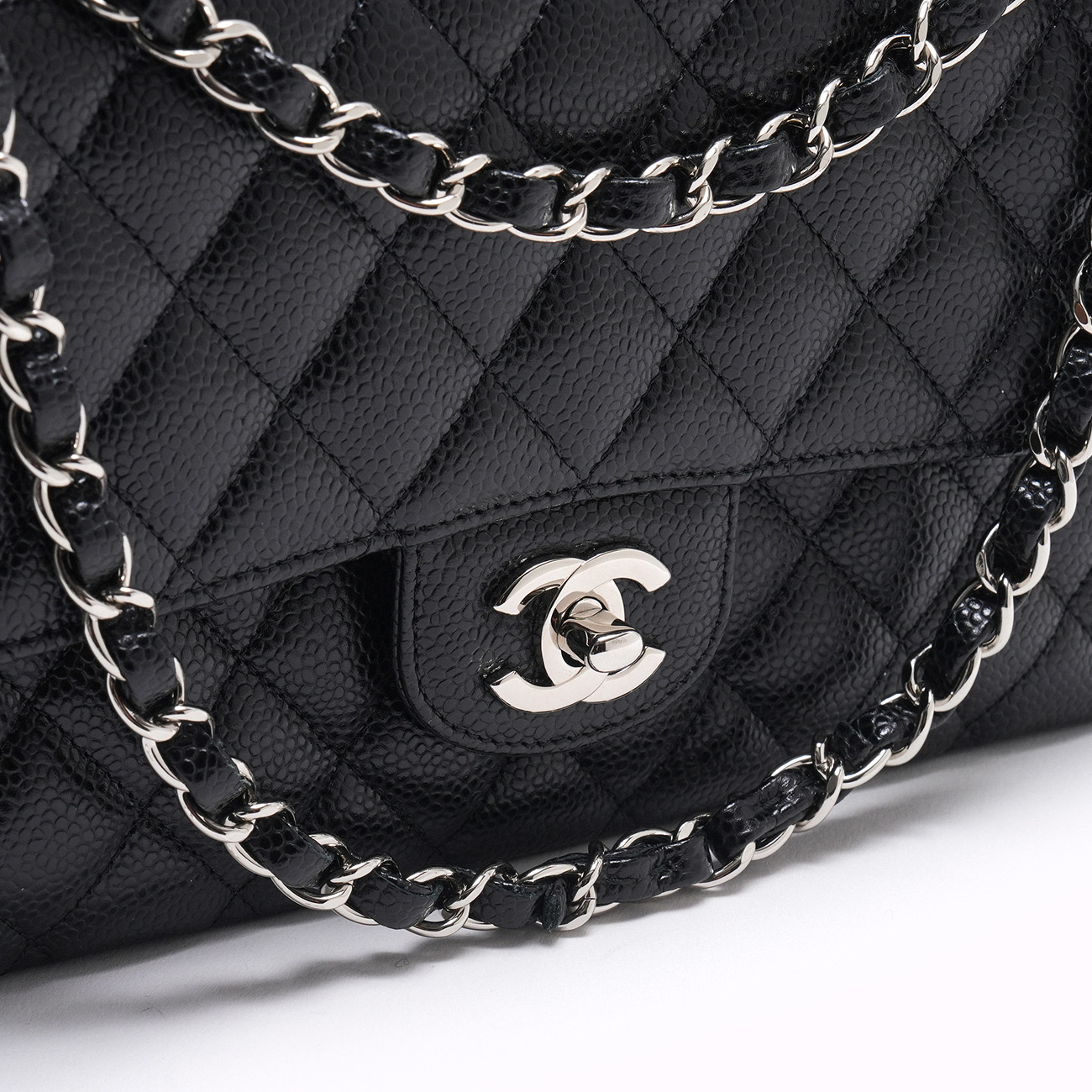 CHANEL(USED)샤넬 캐비어 클래식 미듐 플랩백