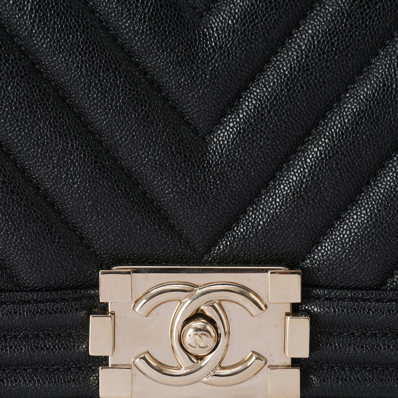 CHANEL(USED)샤넬 캐비어 쉐브론 보이샤넬 미듐 플랩백