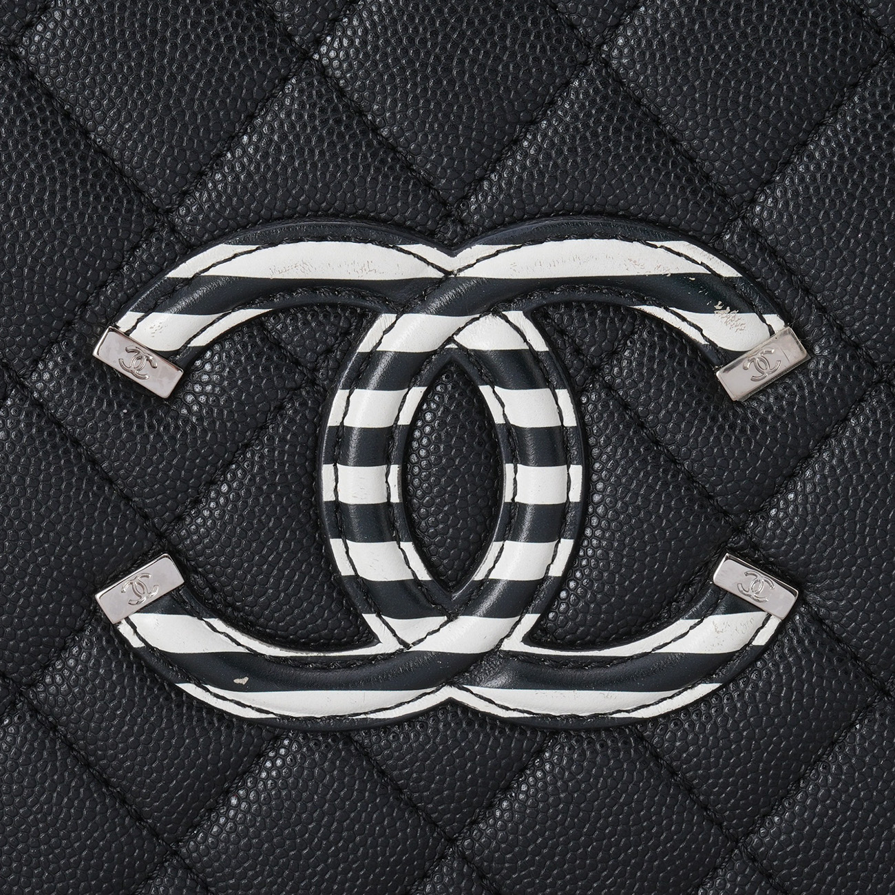 CHANEL(USED)샤넬 시즌 캐비어 코스메틱 케이스