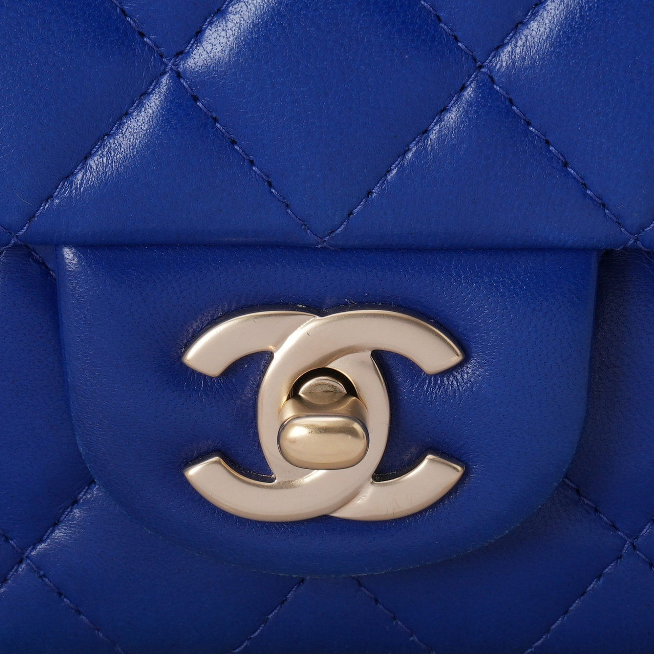 CHANEL(USED)샤넬 클래식 뉴미니 크로스백