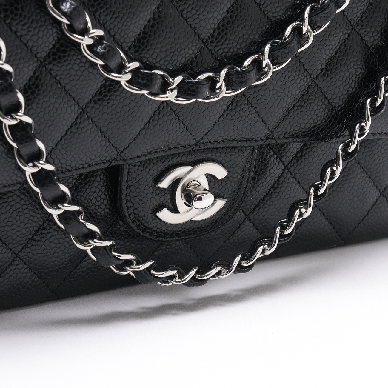 CHANEL(USED)샤넬 캐비어 클래식 미듐 플랩백