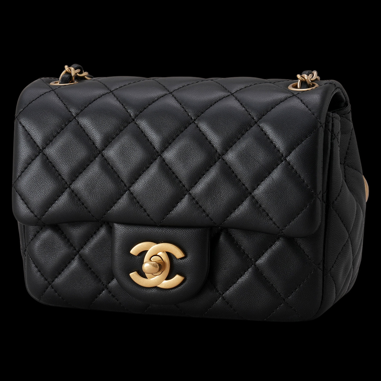 CHANEL(USED)샤넬 AS1786 클래식 쁘띠삭 골든볼 크로스백