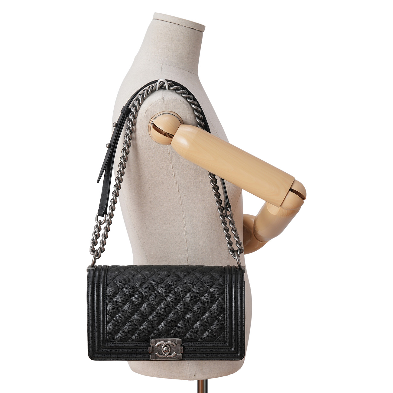 CHANEL(USED)샤넬 캐비어 보이샤넬 미듐 플랩백