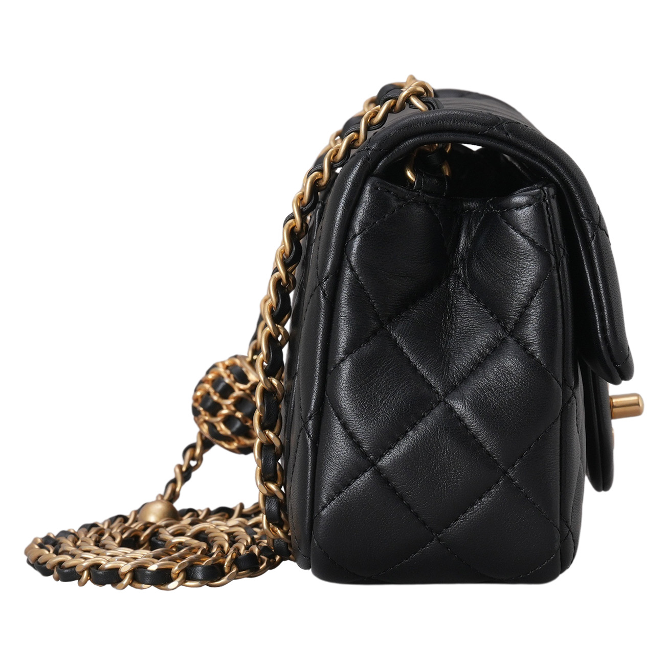 CHANEL(USED)샤넬 램스킨 클래식 뉴미니 골든볼 크로스백