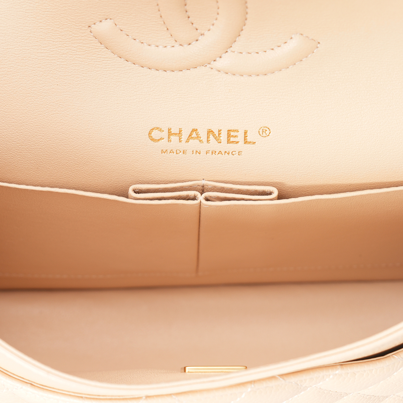 CHANEL(USED)샤넬 캐비어 클래식 미듐 플랩백
