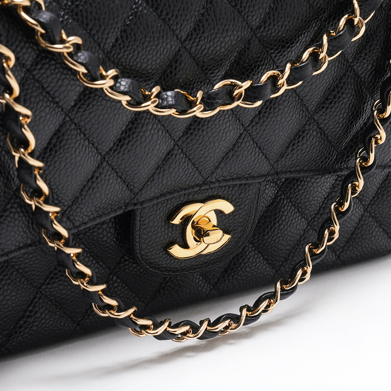 CHANEL(USED)샤넬 캐비어 클래식 미듐 플랩백