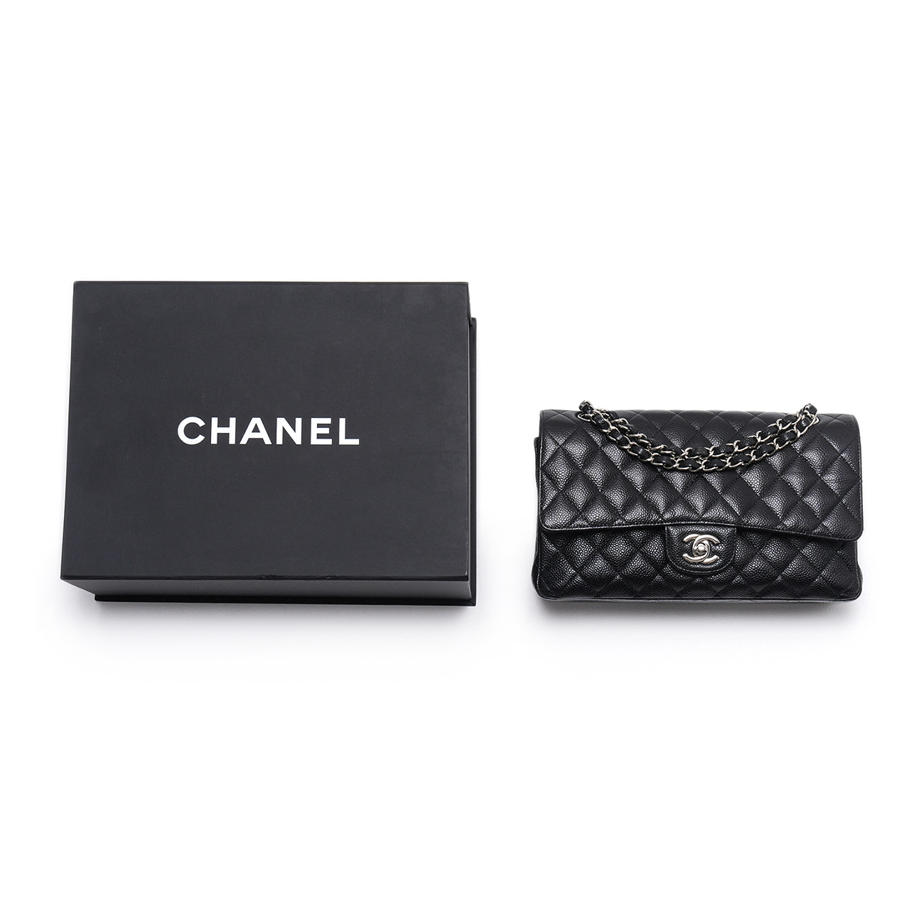 CHANEL(USED)샤넬 캐비어 클래식 미듐 플랩백