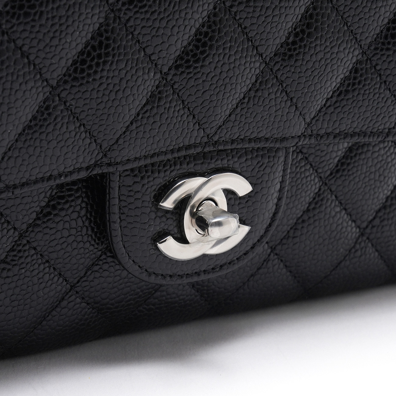 CHANEL(NEW)샤넬 캐비어 클래식 미듐 플랩백 (새상품) NEW PRODUCT