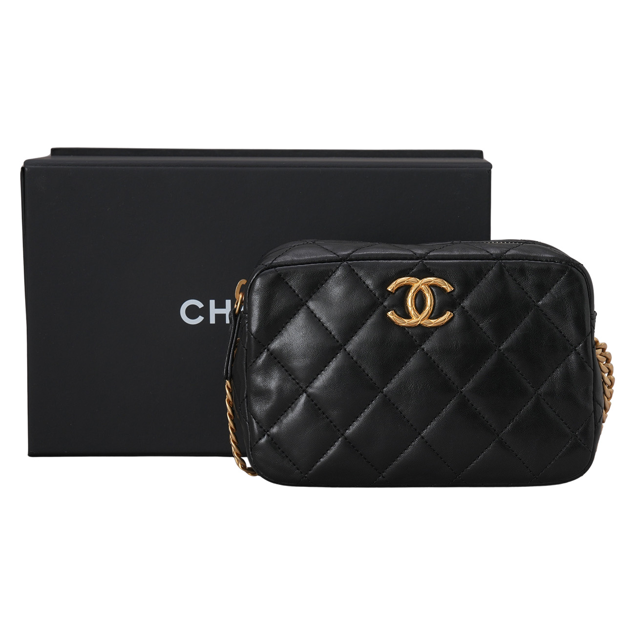 CHANEL(USED)샤넬 AS3610 시즌 미니 램스킨 카메라백