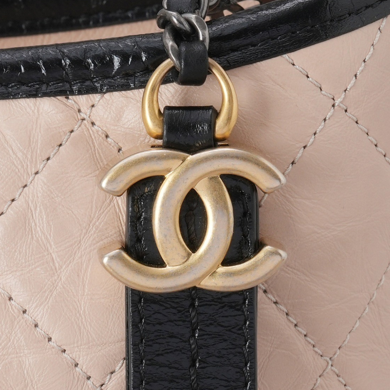 CHANEL(USED)샤넬 가브리엘 호보 뉴미듐