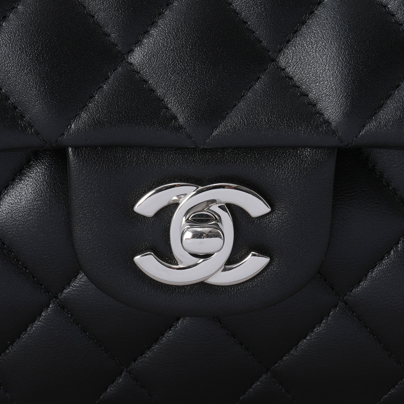 CHANEL(USED)샤넬 A01113 램스킨 클래식 스몰 체인 플랩백