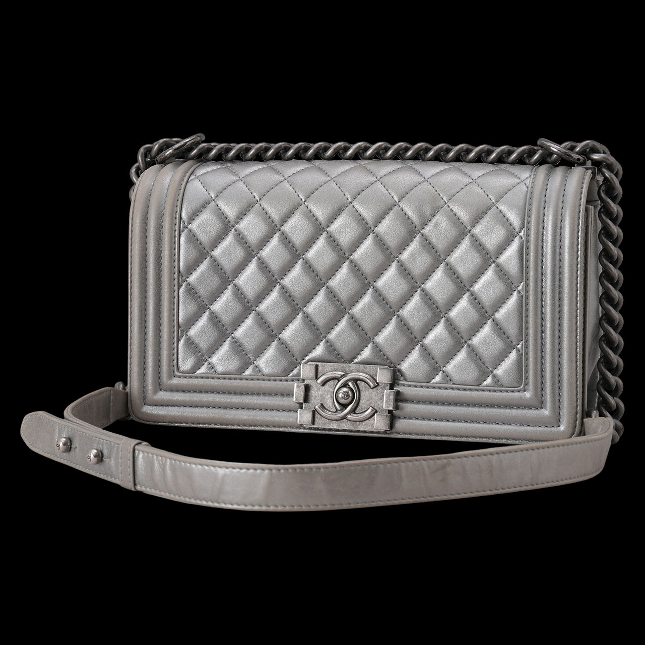 CHANEL(USED)샤넬 보이샤넬 미듐 플랩백