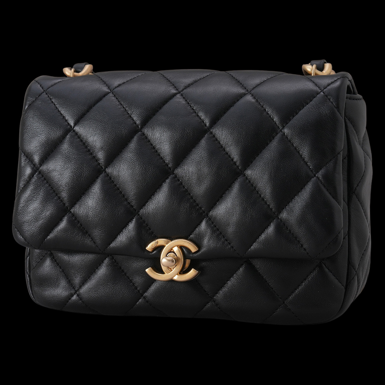 CHANEL(USED)샤넬 AS3206 시즌 램스킨 스몰 체인백