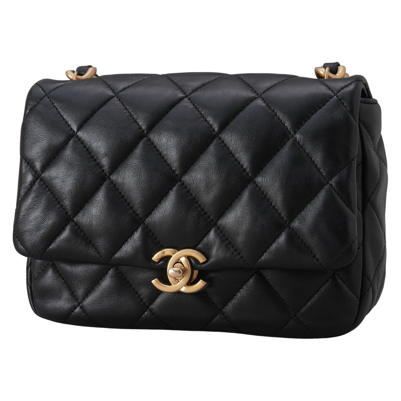 CHANEL(USED)샤넬 AS3206 시즌 램스킨 스몰 체인백