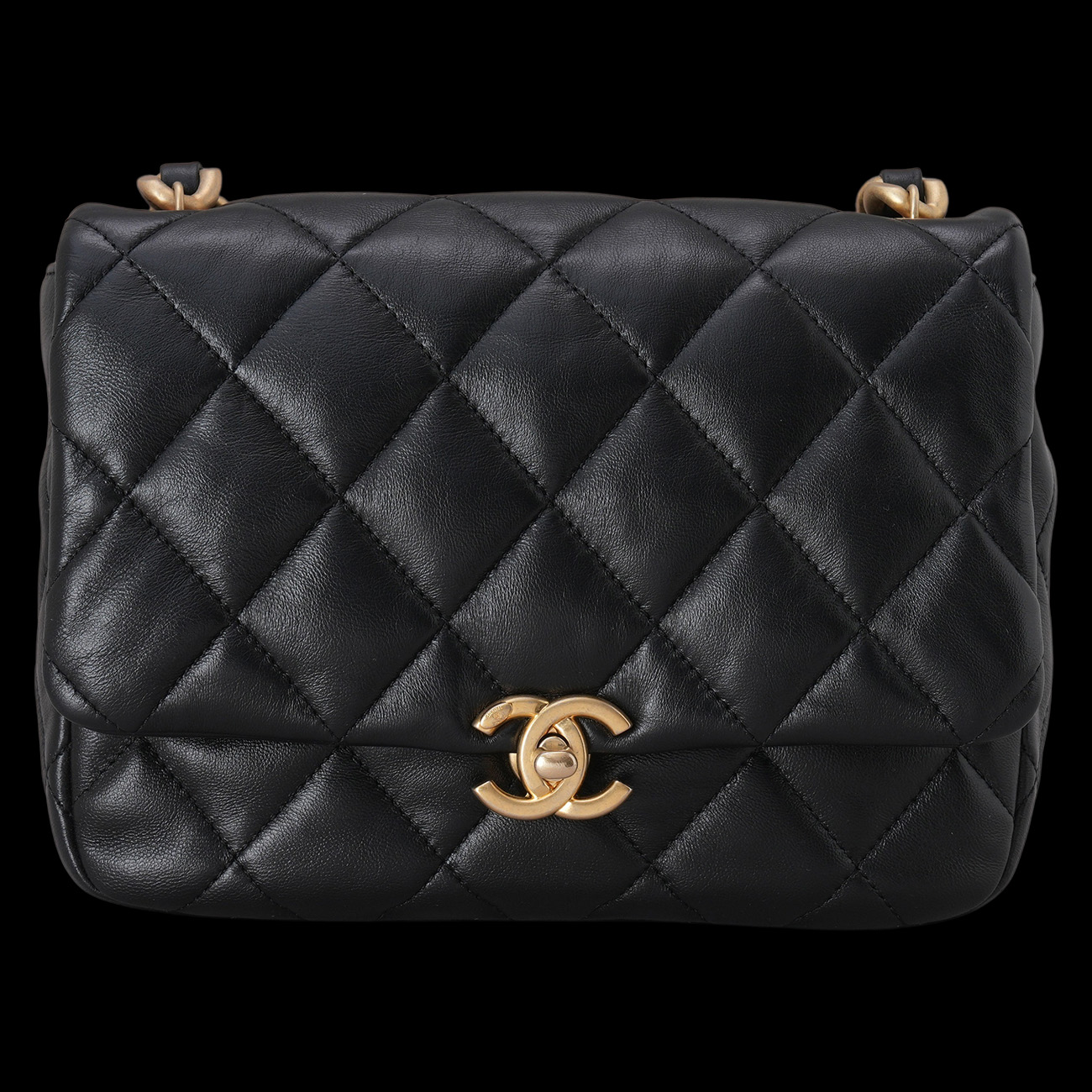 CHANEL(USED)샤넬 AS3206 시즌 램스킨 스몰 체인백