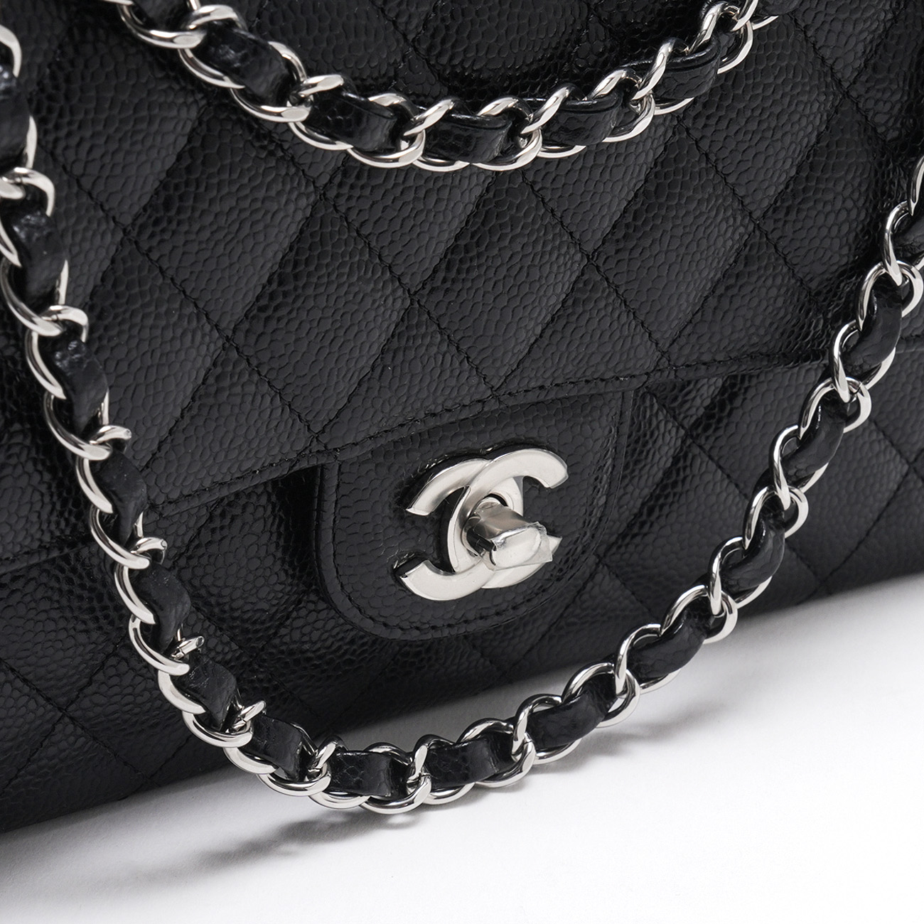 CHANEL(USED)샤넬 캐비어 클래식 미듐 플랩백
