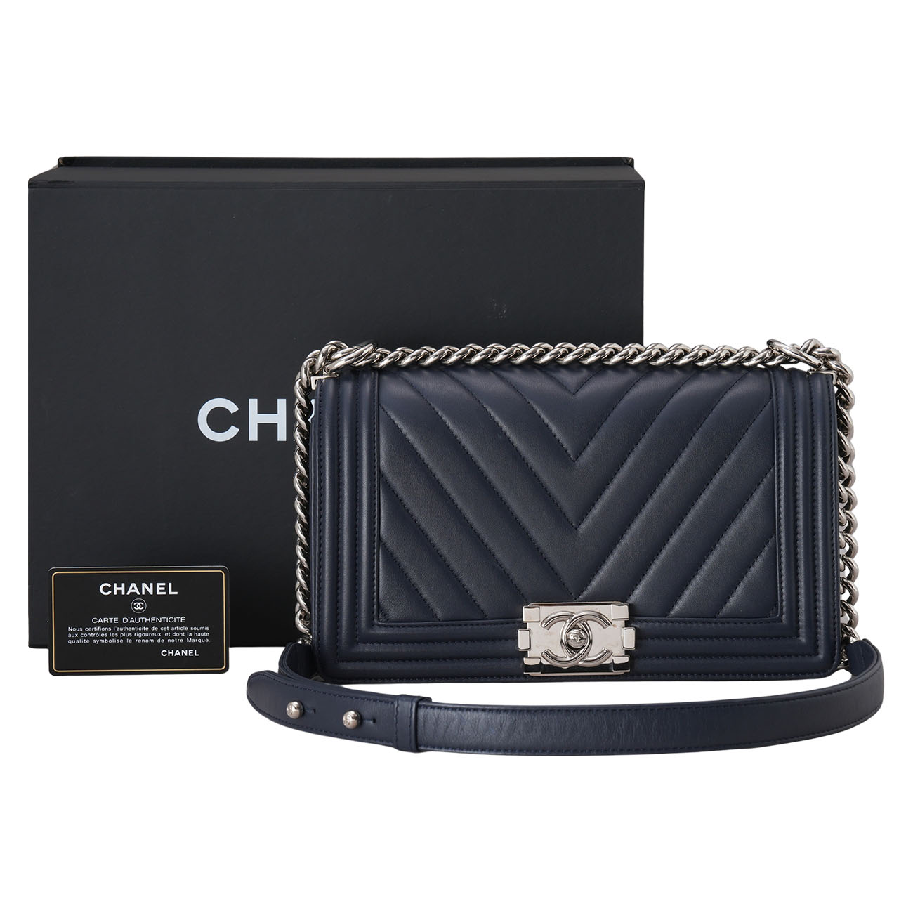 CHANEL(USED)샤넬 쉐브론 보이백 미듐