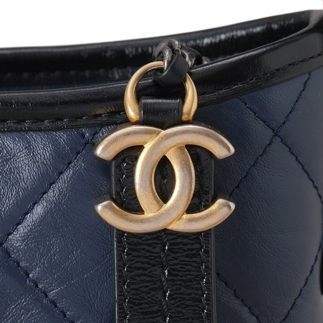 CHANEL(USED)샤넬 가브리엘 호보 뉴미듐 네이비