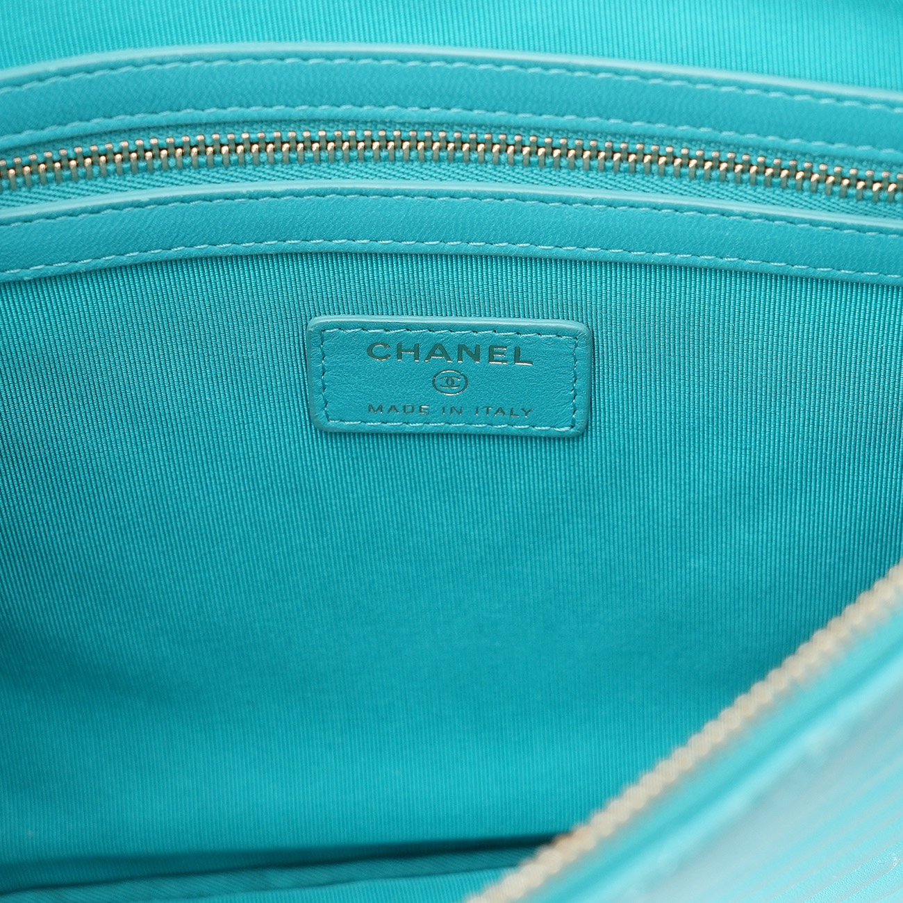 CHANEL(USED)샤넬 램스킨 쉐브론 클래식 클러치 뉴미듐