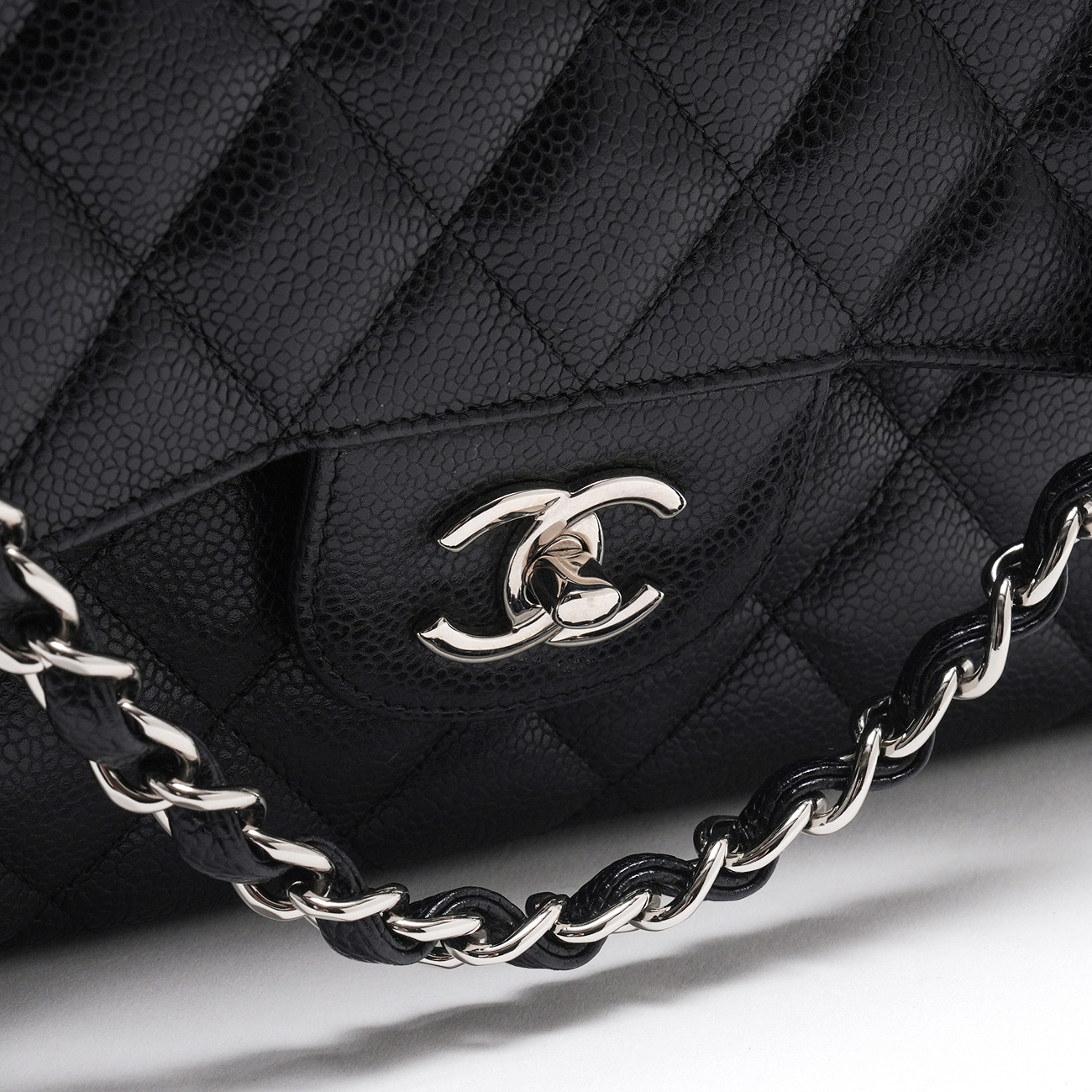 CHANEL(USED)샤넬 캐비어 클래식 라지 플랩백