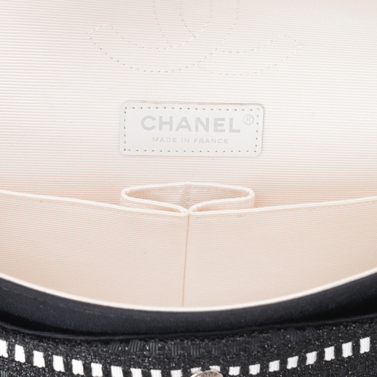 CHANEL(USED)샤넬 시즌 클래식 미듐 플랩백