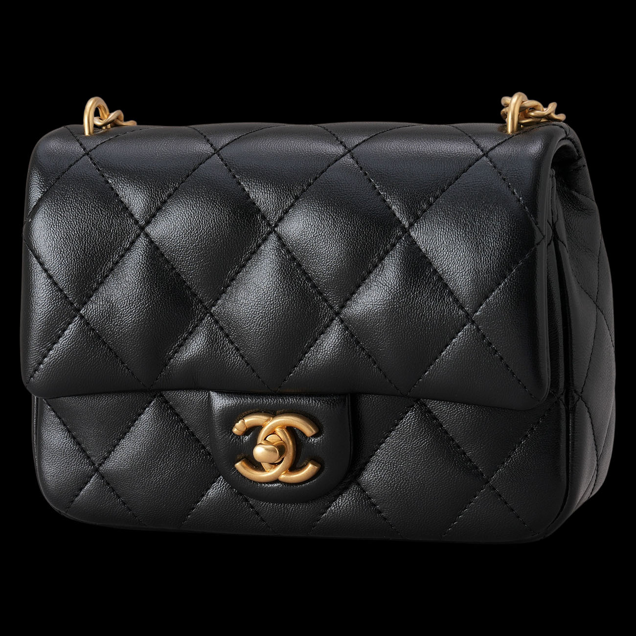 CHANEL(USED)샤넬 AS3829 하트볼 뉴미니 크로스백