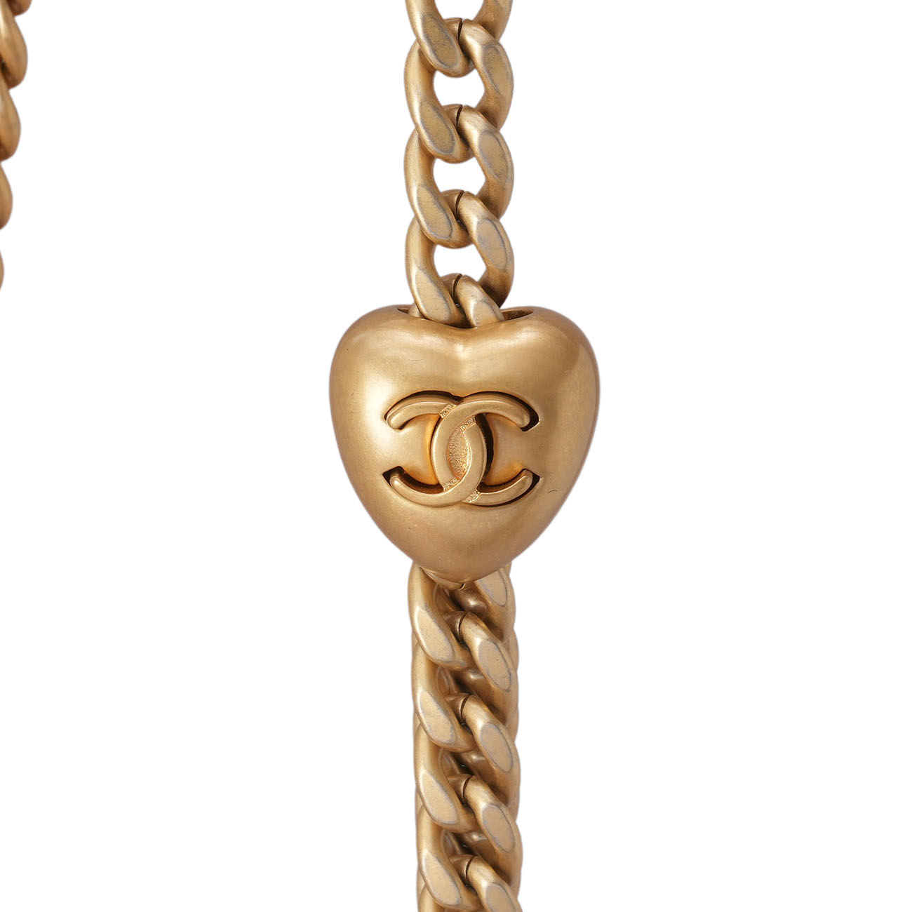 CHANEL(USED)샤넬 AS3829 하트볼 뉴미니 크로스백