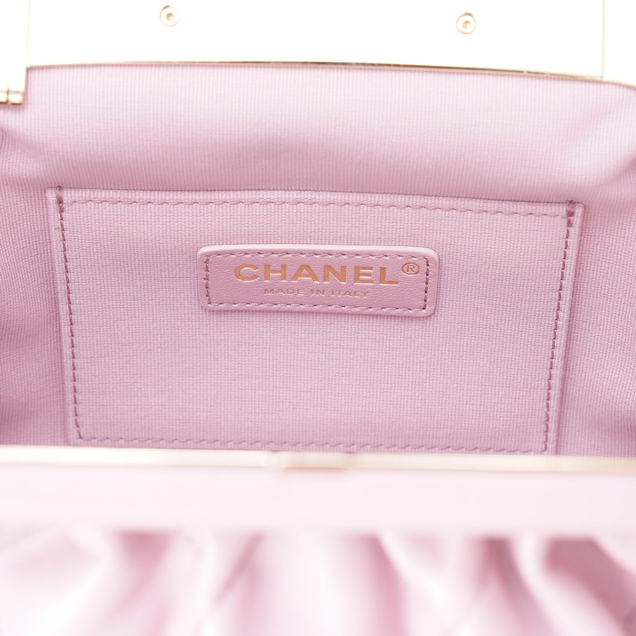 CHANEL(USED)샤넬 AS4717 공방 체인 클러치백