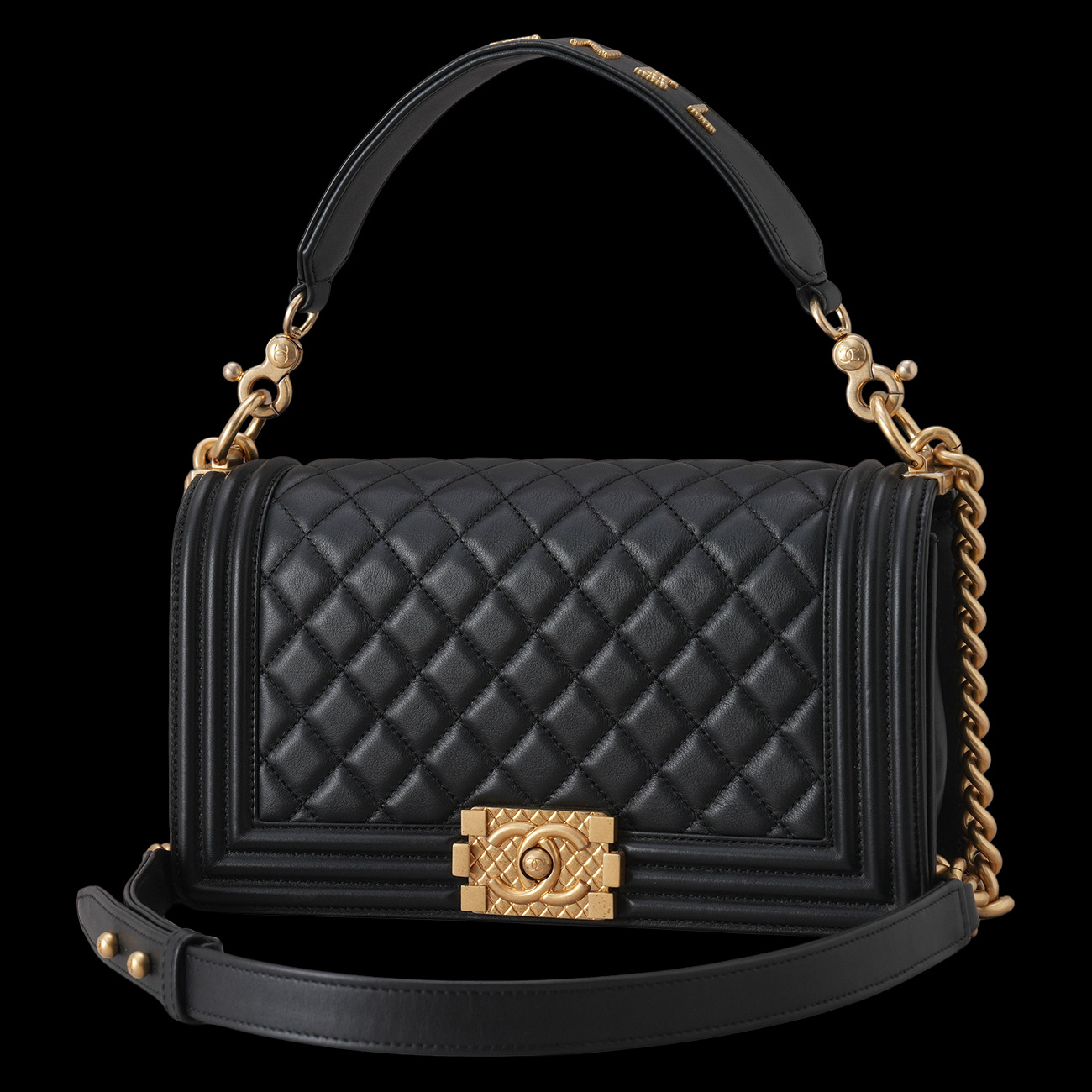 CHANEL(USED)샤넬 AS2118 레터링 탑핸들 보이샤넬 미듐