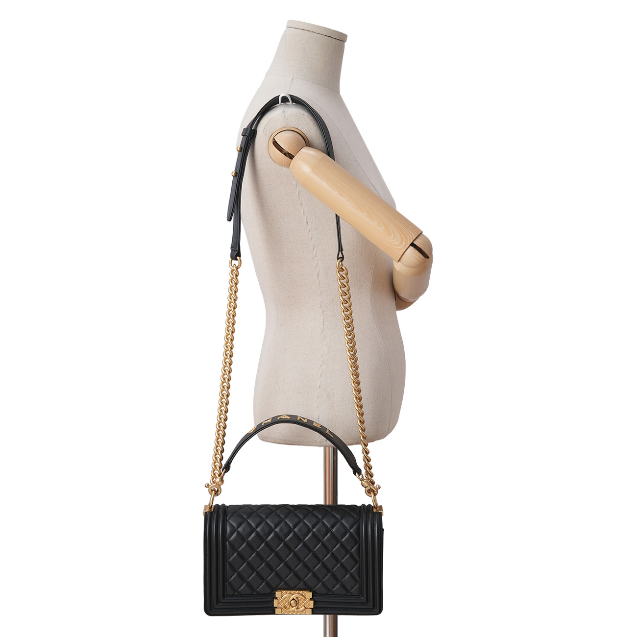 CHANEL(USED)샤넬 AS2118 레터링 탑핸들 보이샤넬 미듐