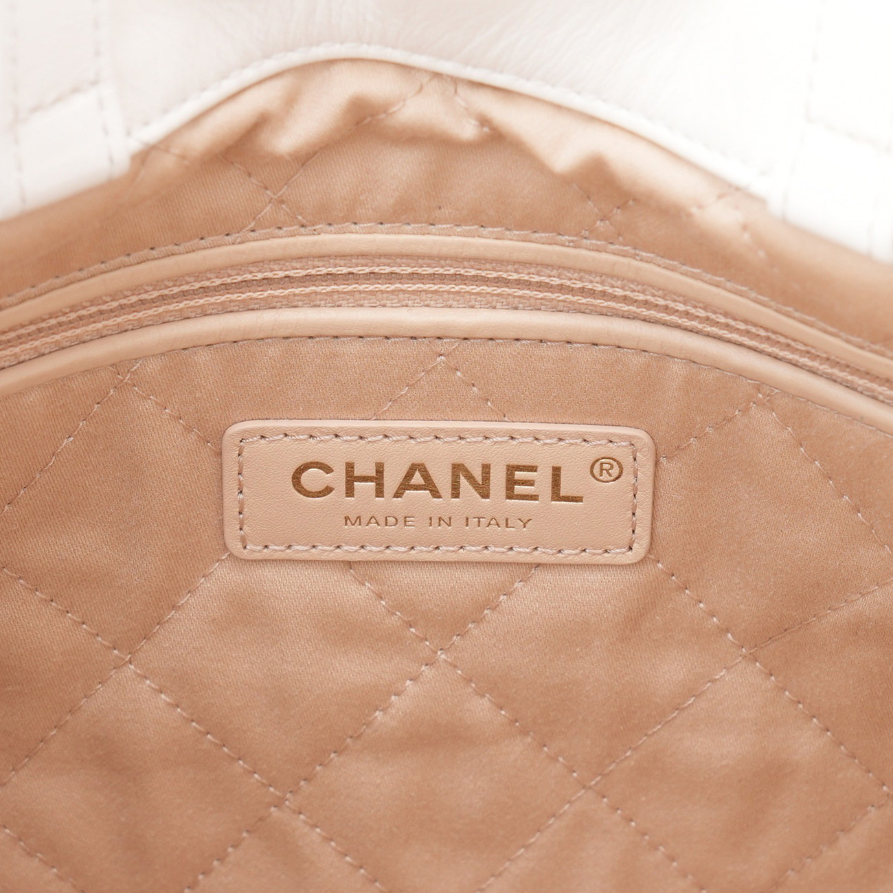 CHANEL(USED)샤넬 22백팩 스몰