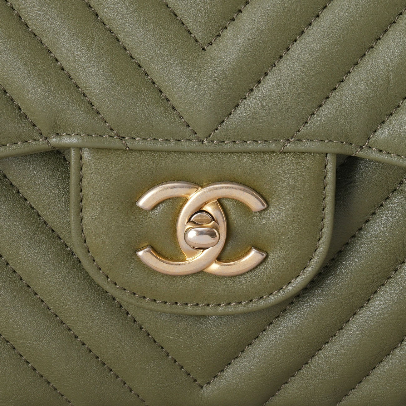 CHANEL(USED)샤넬 쉐브론 클래식 점보 플랩백