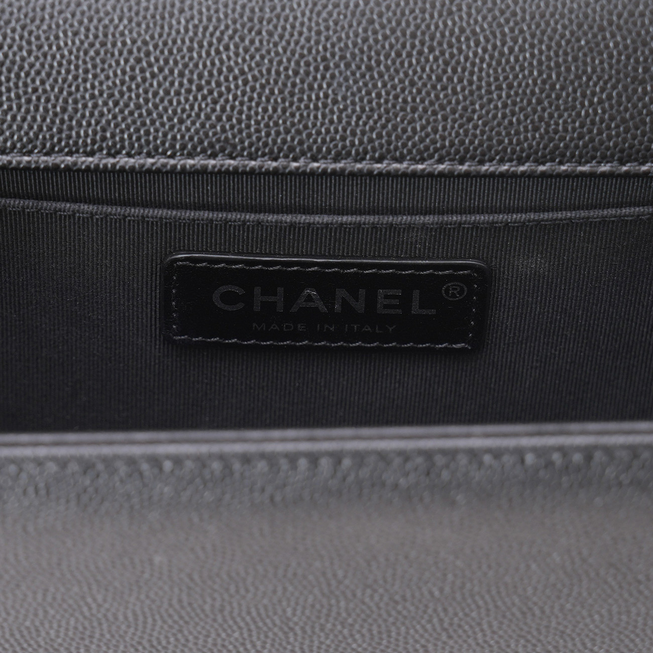 CHANEL(USED)샤넬 캐비어 보이샤넬 미듐 플랩백