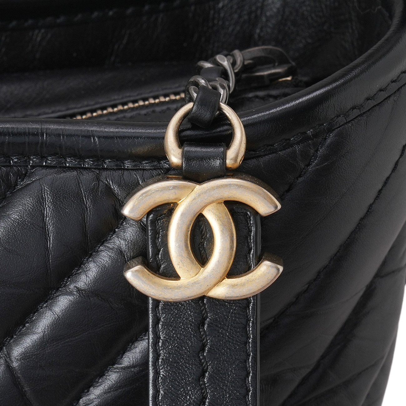 CHANEL(USED)샤넬 쉐브론 가브리엘 호보 미듐