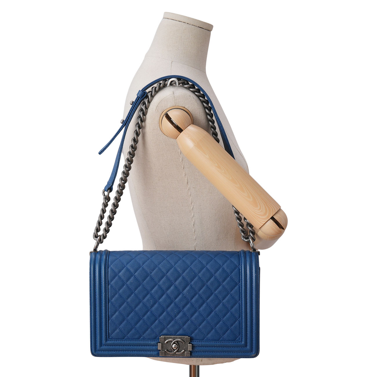 CHANEL(USED)샤넬 A92193 캐비어 보이샤넬 뉴미듐 플랩백
