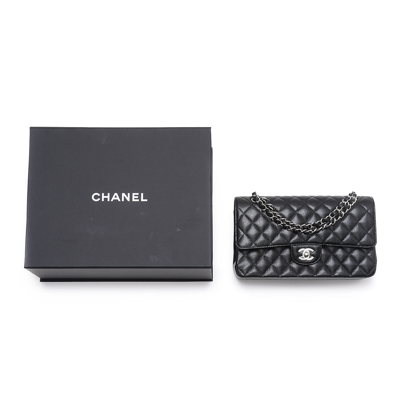 CHANEL(USED)샤넬 캐비어 클래식 미듐 플랩백