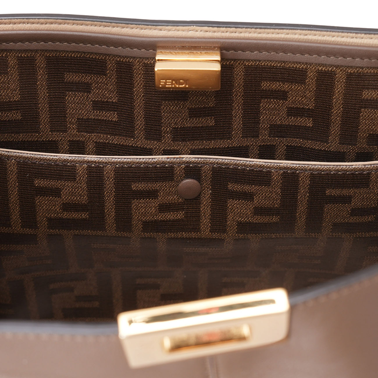 FENDI(USED)펜디 8BN310 피카부 X-LITE 미듐