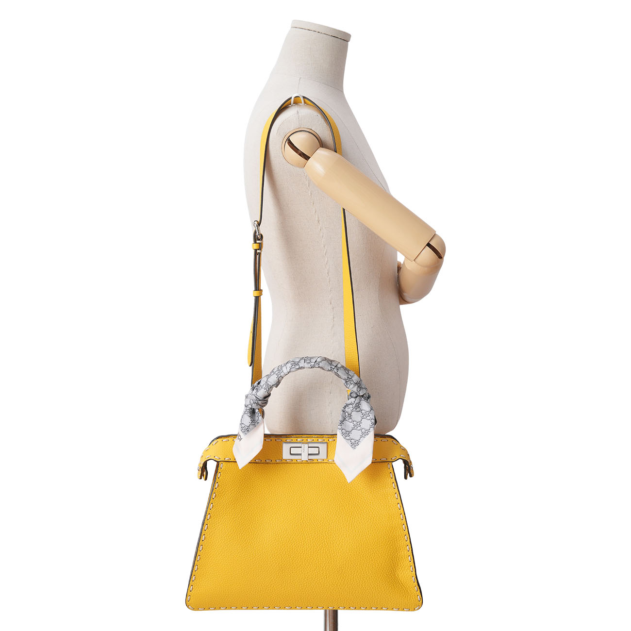 FENDI(USED)펜디 8BN321 피카부 I SEE U 미듐