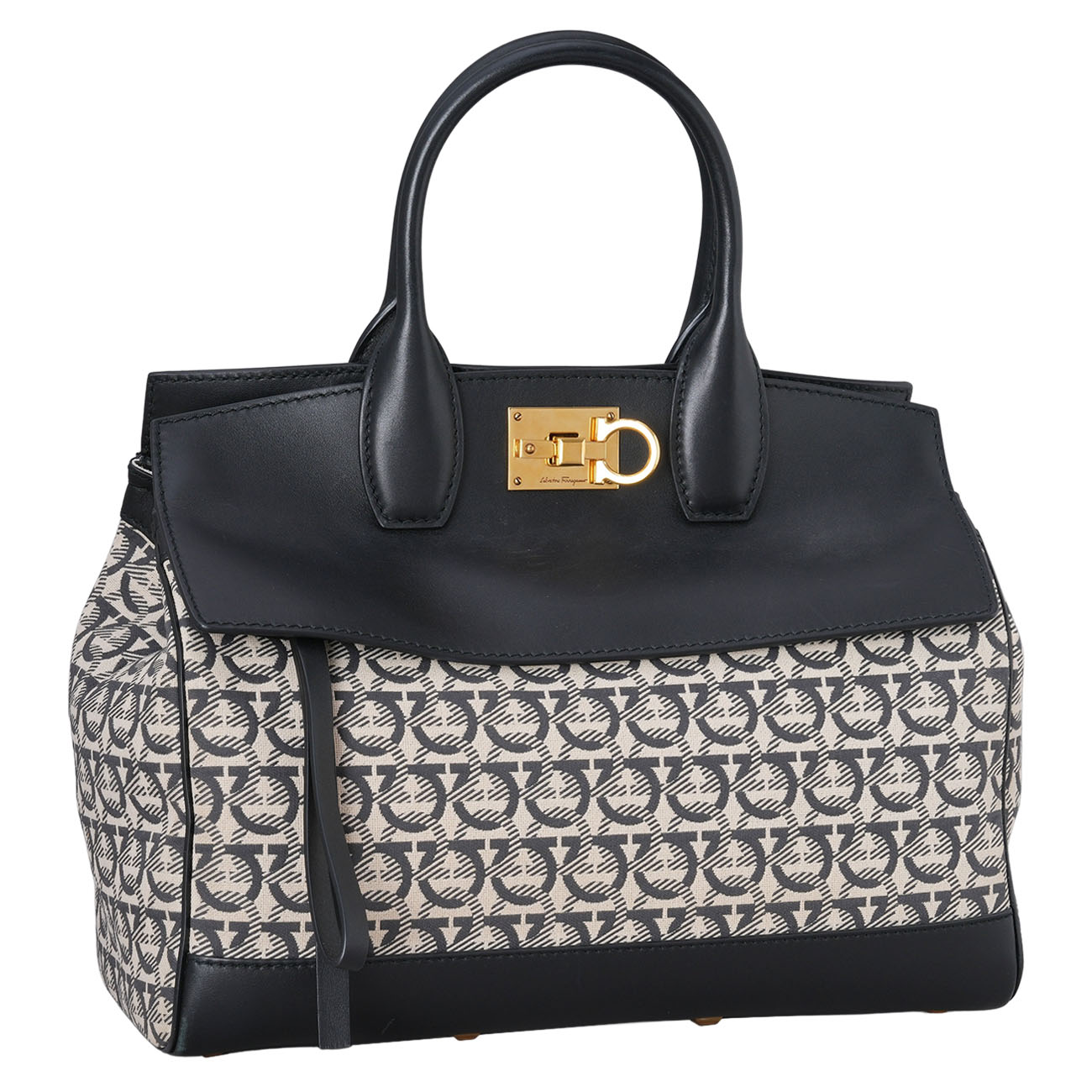 FERRAGAMO(USED)페레가모 스튜디오백